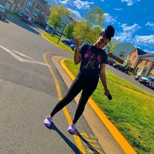 Meet your Posher, Niy